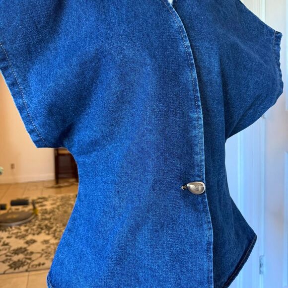 Shein Women's Denim dark wash top with batwing sleeves, size Large - Picture 5 of 8